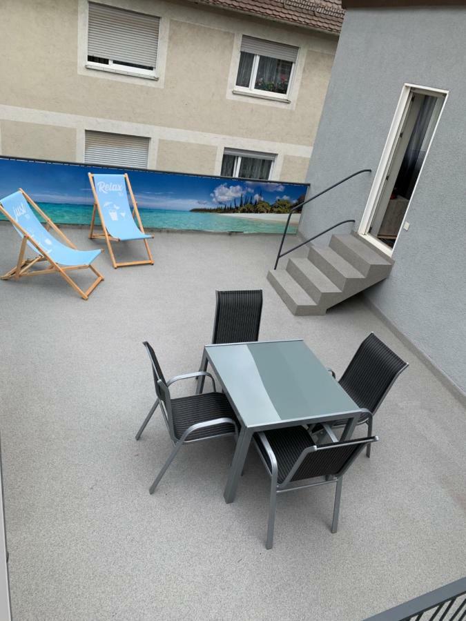 Schoenes Apartment Terrasse 2P. Stadtnah Wuerzburg Wlan Exterior foto